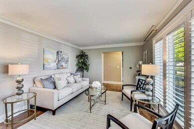 374 N Oaklawn Ave, Elmhurst, IL 60126 - photo 6