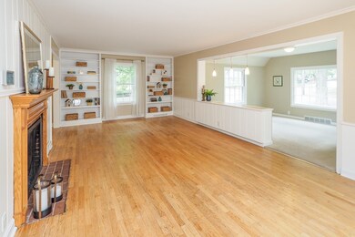 2705 University Ave-104