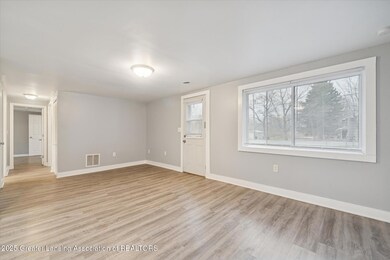 5424 S Waverly Rd, Lansing, MI 48911 - photo 7