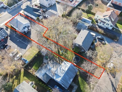 81 Maple Ave, Barrington, RI 02806 - photo 5