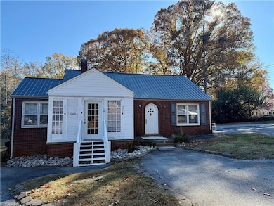 1263 Winslow Ave unit A, B & C, Asheboro, NC 27205 - photo 2