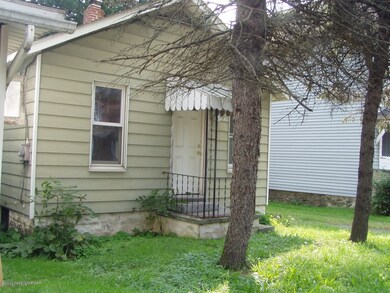 438 N 5th St, Stroudsburg, PA 18360 - photo 2