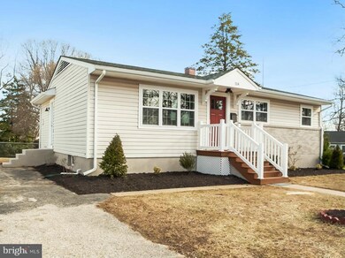 114 Club Rd, Pasadena, MD 21122 - photo 2