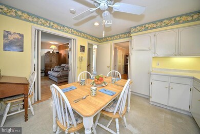 4622 Tara Dr, Fairfax, VA 22032 - photo 5