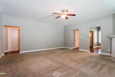004-photo-living-room-14504369