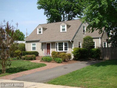 6727 Williams Dr, Alexandria, VA 22307 - photo 2