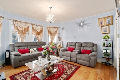 7 Sidney Ave, Lynn, MA 01902 - photo 2