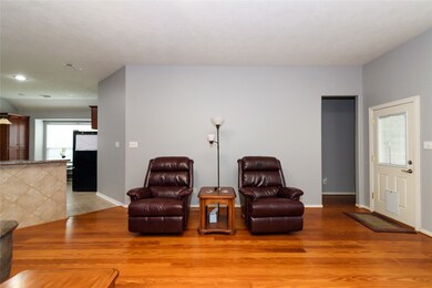 4804 Lakefront Terrace Ct, Pearland, TX 77584 - photo 5