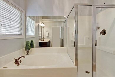 CREM_1409 Densmore Cir_023