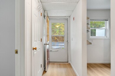 2 Alden Place unit 4, Vergennes, VT 05491 - photo 4