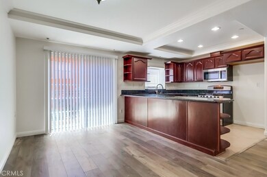 700 S Ardmore Ave unit 204, Los Angeles, CA 90005 - photo 4