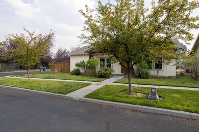20677 Songbird Ln, Bend, OR 97702 - photo 3