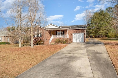 519 Salem Ridge Dr, Randleman, NC 27317 - photo 2