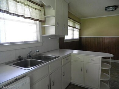 932 Neely Rd, Asheboro, NC 27205 - photo 2