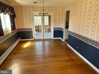 110 Jefferson Ave, Cockeysville, MD 21030 - photo 5