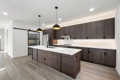 589 S Blair Ave, Fayetteville, AR 72701 - photo 5