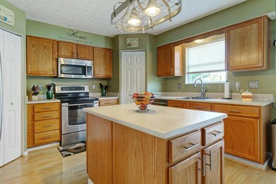 3318 Yozuri Dr, Columbus, OH 43232 - photo 3