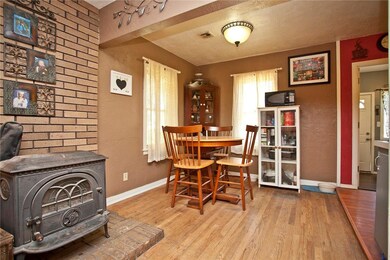 807 NW 10th St, Bentonville, AR 72712 - photo 5