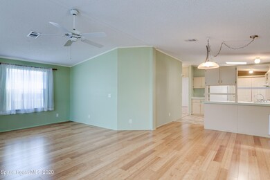 Living/dining area