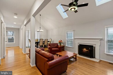 9108 Northedge Dr, Springfield, VA 22153 - photo 5