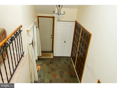 8 Robin Ln, West Berlin, NJ 08091 - photo 5