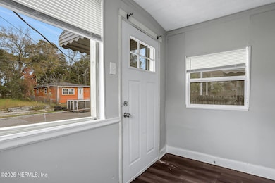 2070 Woodside St, Jacksonville, FL 32209 - photo 7