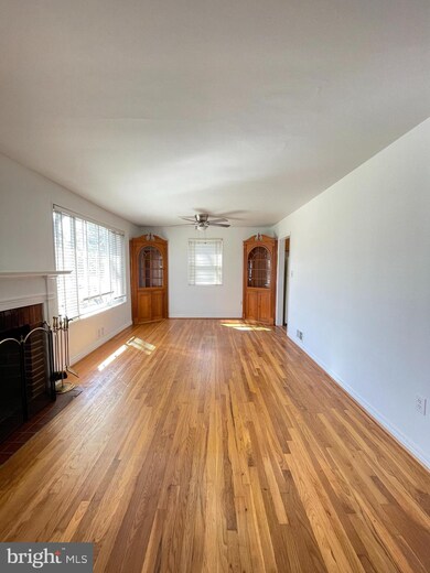 4909 Strathmore Ave, Kensington, MD 20895 - photo 3