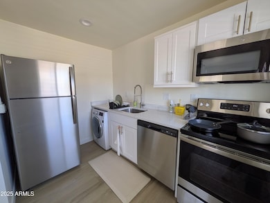 1005 Kitchen 2