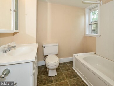 323 S Line St, Lansdale, PA 19446 - photo 6