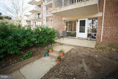 5717 Indian Ct unit 174, Alexandria, VA 22303 - photo 5