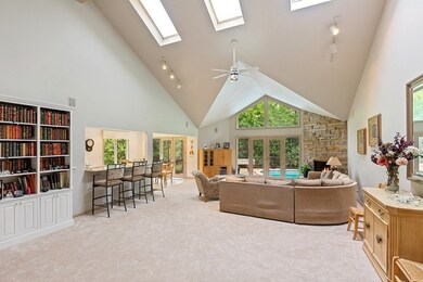 23W714 Wayewood Ln, Naperville, IL 60565 - photo 2