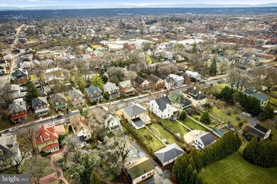 439 N Braddock St, Winchester, VA 22601 - photo 5