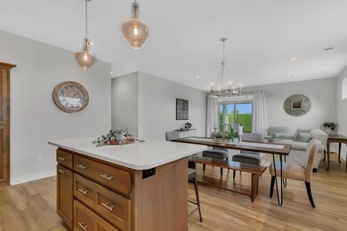 5328 Island to Living.jpg