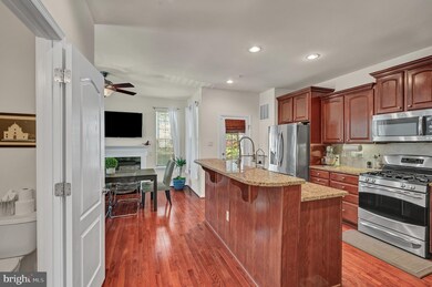 23219 Scholl Manor Way unit 1323, Clarksburg, MD 20871 - photo 6