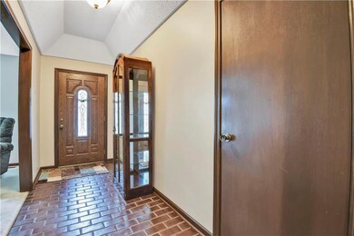 11318 W 49th St, Shawnee, KS 66203 - photo 2