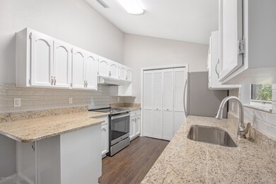 408 Holiday Dr - WebSized-6