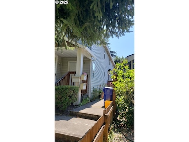 5038 N Vanderbilt St, Portland, OR 97203 - photo 6