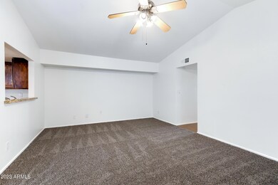 1167 W Laredo St-4
