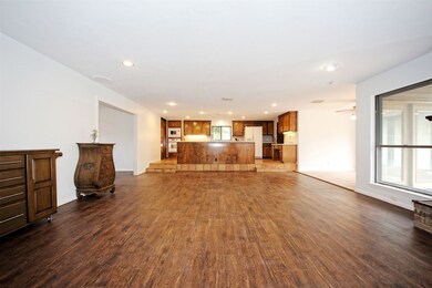 5607 Council Grove Ct, Houston, TX 77088 - photo 5