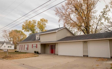 515 6th Ave NW, Independence, IA 50644 - photo 4