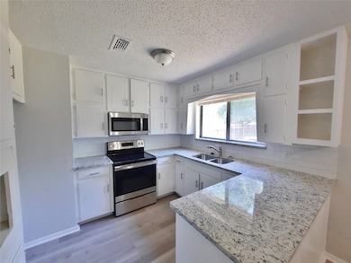 6804 Echo Hill Dr, Watauga, TX 76148 - photo 3