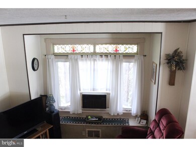 3326 Earl St, Reading, PA 19605 - photo 4