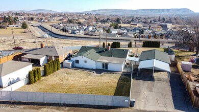 4213Hillcrest_42