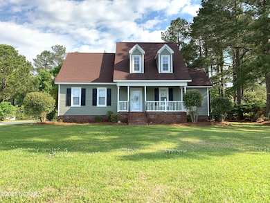 691 Corbett St, Winterville, NC 28590 - photo 2