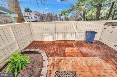 9315 Grazing Terrace, Montgomery Village, MD 20886 - photo 4