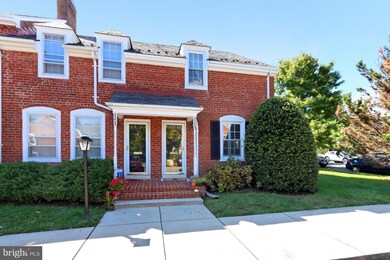 3349 S Wakefield St unit B, Arlington, VA 22206 - photo 2