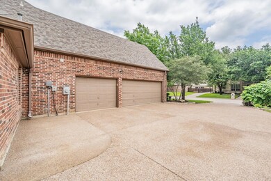 8113 Thornwood Dr, North Richland Hills, TX 76182 - photo 3