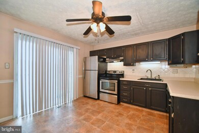 836 Olive Branch Ct, Edgewood, MD 21040 - photo 3