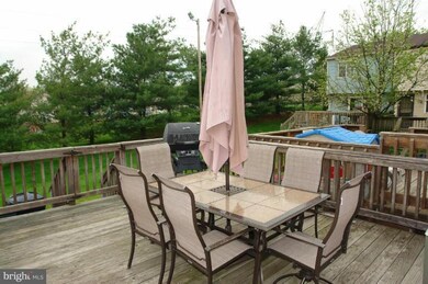 6004 Rowanberry Dr, Elkridge, MD 21075 - photo 3