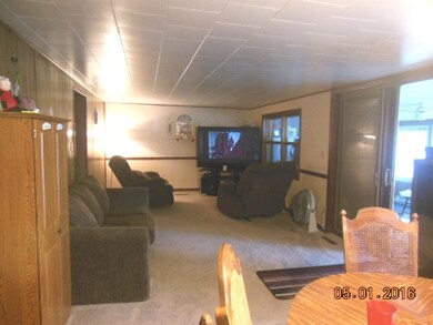 family room to east end